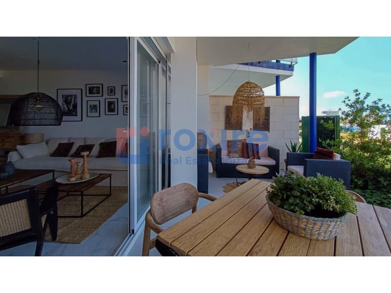 3 slaapkamer Flat te huur in Sant Agusti des Vedra met zwembad garage - € 4.000 (Ref: 9778028)