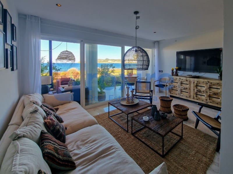 3 slaapkamer Flat te huur in Sant Agusti des Vedra met zwembad garage - € 4.000 (Ref: 9778028)