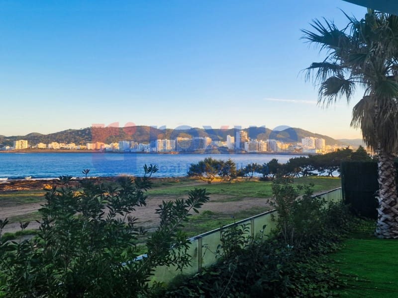 3 slaapkamer Flat te huur in Sant Agusti des Vedra met zwembad garage - € 4.000 (Ref: 9778028)