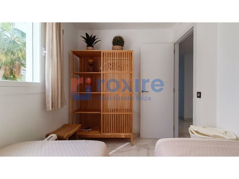 3 slaapkamer Flat te huur in Sant Agusti des Vedra met zwembad garage - € 4.000 (Ref: 9778028)