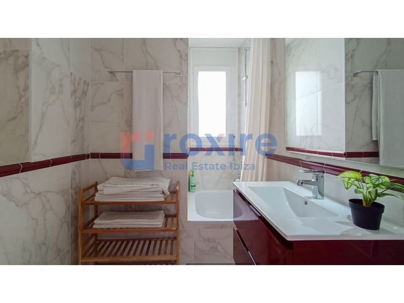 3 slaapkamer Flat te huur in Sant Agusti des Vedra met zwembad garage - € 4.000 (Ref: 9778028)