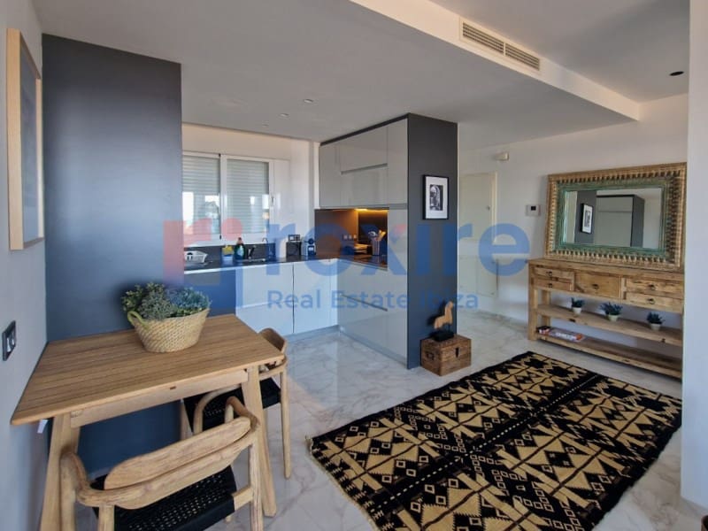 3 slaapkamer Flat te huur in Sant Agusti des Vedra met zwembad garage - € 4.000 (Ref: 9778028)