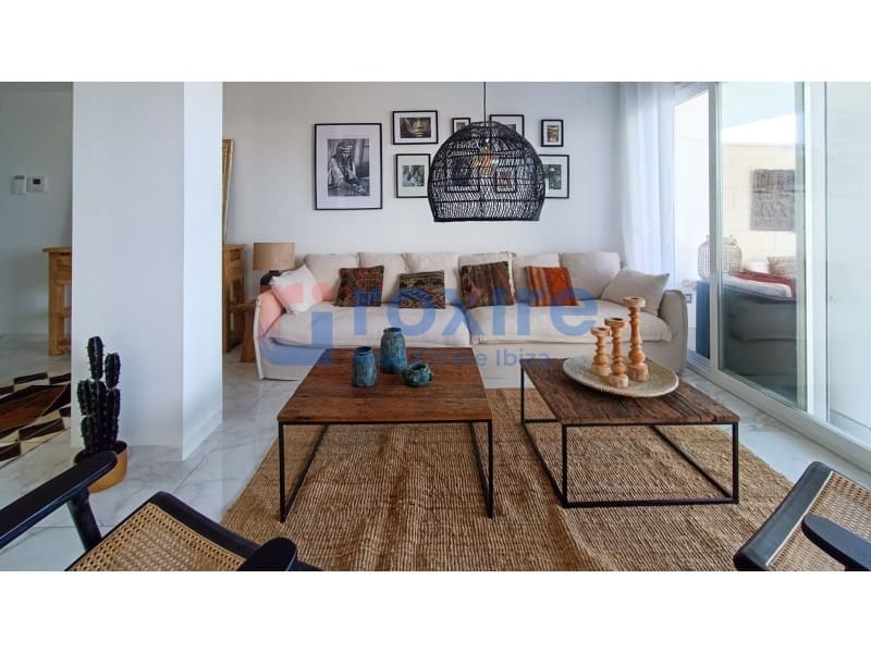 3 slaapkamer Flat te huur in Sant Agusti des Vedra met zwembad garage - € 4.000 (Ref: 9778028)