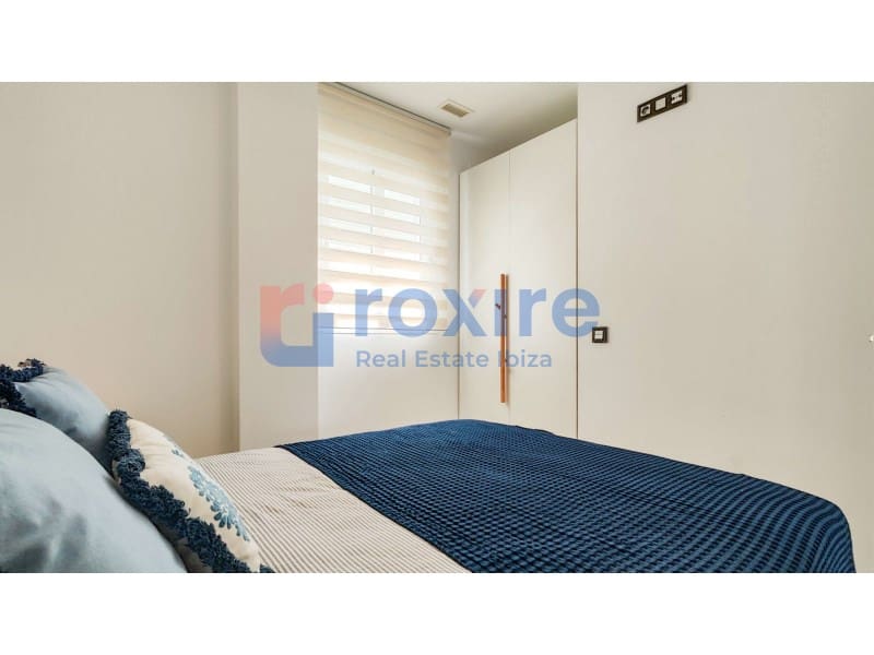 3 bedroom Flat for rent in Cala d'en Bou with pool garage - € 3,900 (Ref: 9778030)