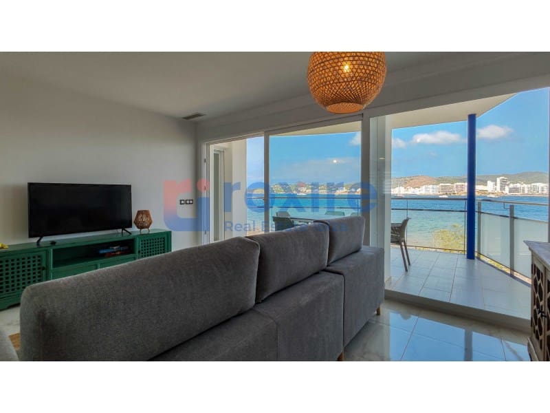 3 bedroom Flat for rent in Cala d'en Bou with pool garage - € 3,900 (Ref: 9778030)