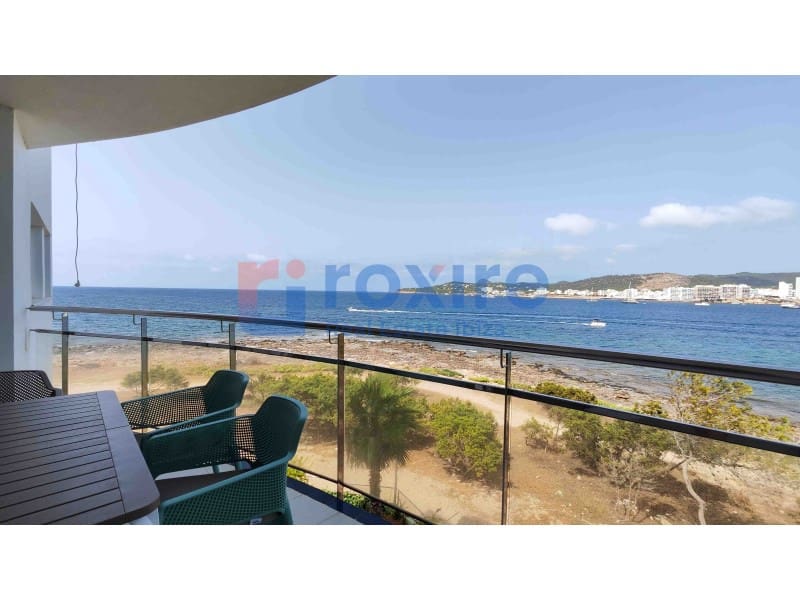 3 bedroom Flat for rent in Cala d'en Bou with pool garage - € 3,900 (Ref: 9778030)