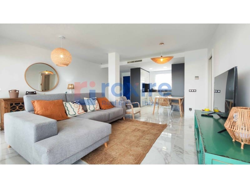 3 bedroom Flat for rent in Cala d'en Bou with pool garage - € 3,900 (Ref: 9778030)