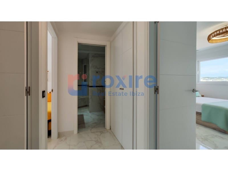 3 bedroom Flat for rent in Cala d'en Bou with pool garage - € 3,900 (Ref: 9778030)