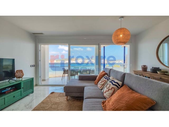 3 bedroom Flat for rent in Cala d'en Bou, San Jose / Sant Josep de Sa Talaia with pool garage - € 3,900 (Ref: 9778030)