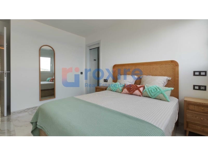 3 bedroom Flat for rent in Cala d'en Bou with pool garage - € 3,900 (Ref: 9778030)