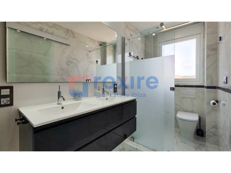 3 bedroom Flat for rent in Cala d'en Bou with pool garage - € 3,900 (Ref: 9778030)