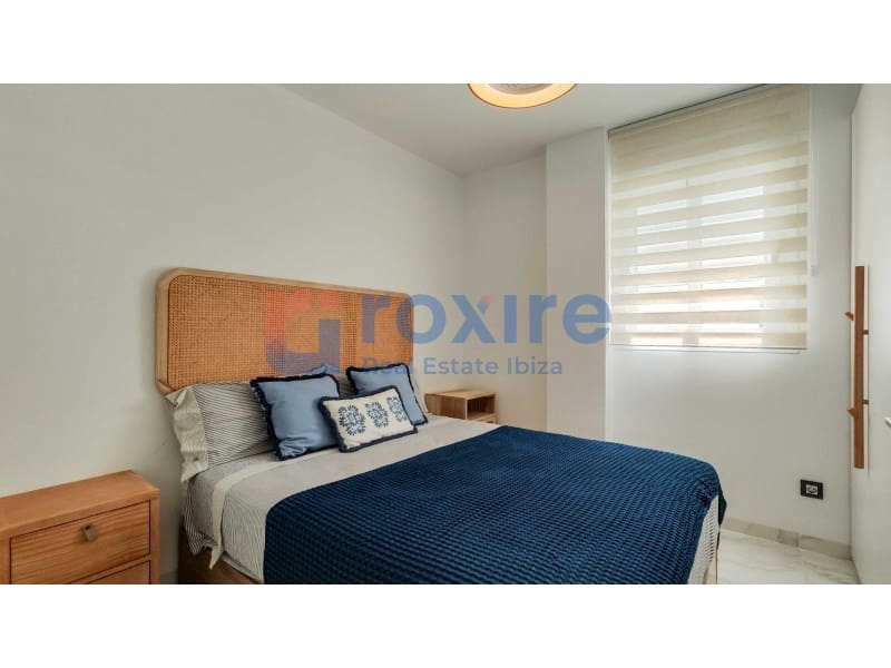 3 bedroom Flat for rent in Cala d'en Bou with pool garage - € 3,900 (Ref: 9778030)