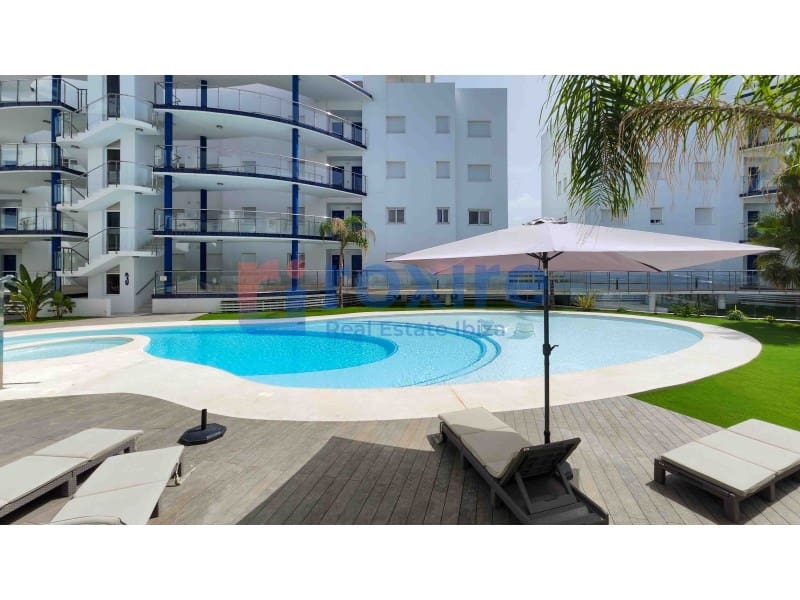 3 bedroom Flat for rent in Cala d'en Bou with pool garage - € 3,900 (Ref: 9778030)