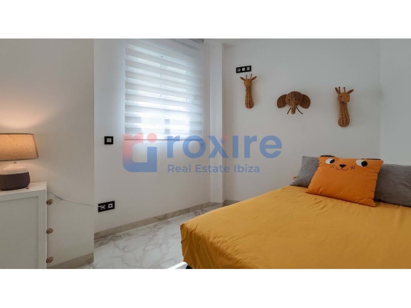 3 bedroom Flat for rent in Cala d'en Bou with pool garage - € 3,900 (Ref: 9778030)