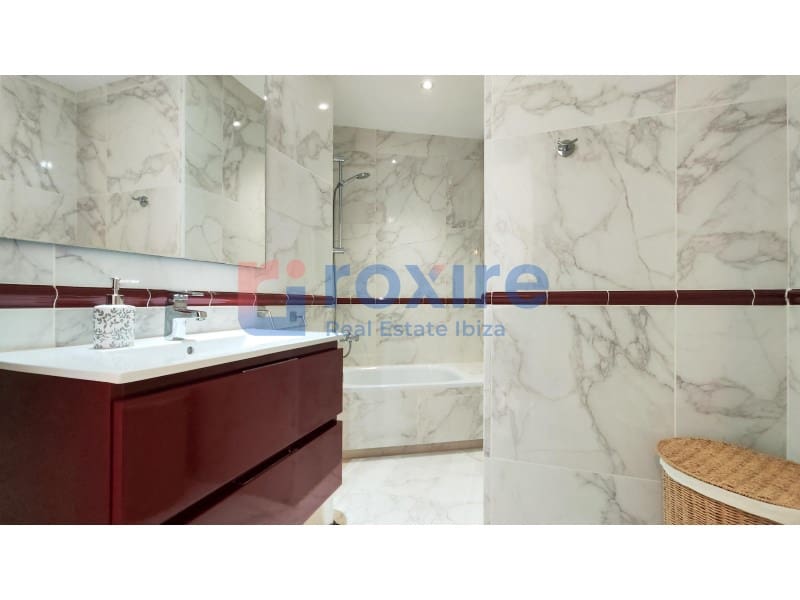 3 bedroom Flat for rent in Cala d'en Bou with pool garage - € 3,900 (Ref: 9778030)