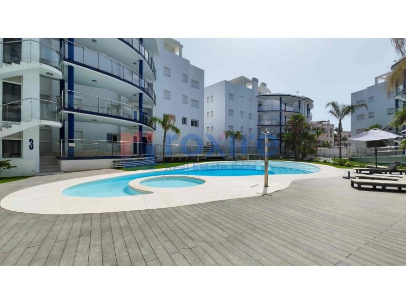 3 bedroom Flat for rent in Cala d'en Bou with pool garage - € 3,900 (Ref: 9778030)