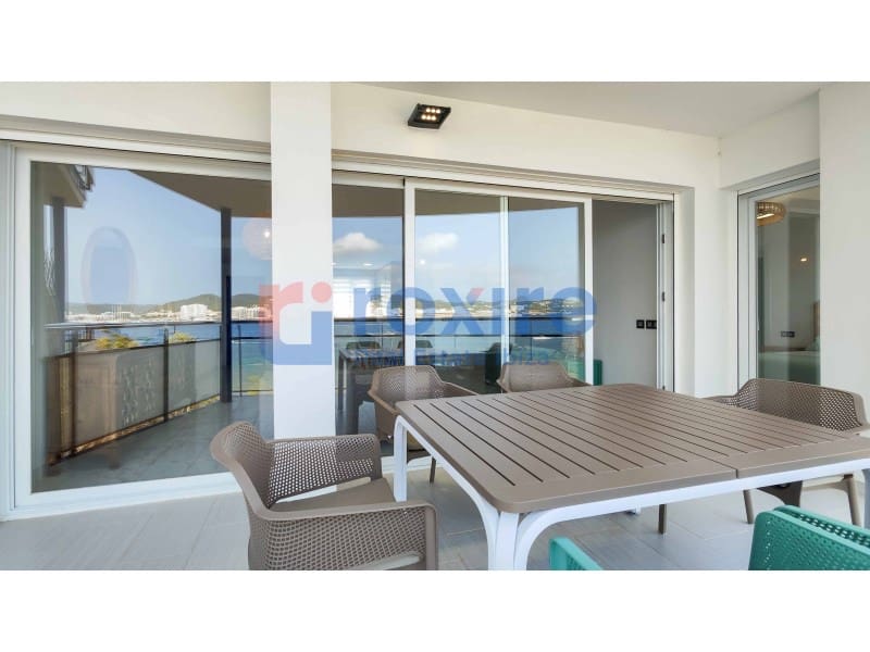 3 bedroom Flat for rent in Cala d'en Bou with pool garage - € 3,900 (Ref: 9778030)