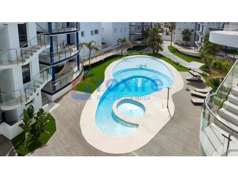 3 bedroom Flat for rent in Cala d'en Bou with pool garage - € 3,900 (Ref: 9778030)