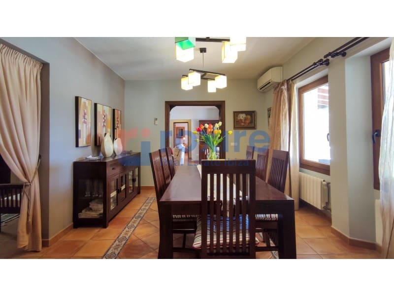 4 makuuhuone Huvila vuokrattavana paikassa Sant Antoni de Portmany mukana uima-altaan 
autotalli - 10 000 € (Ref: 9778031)