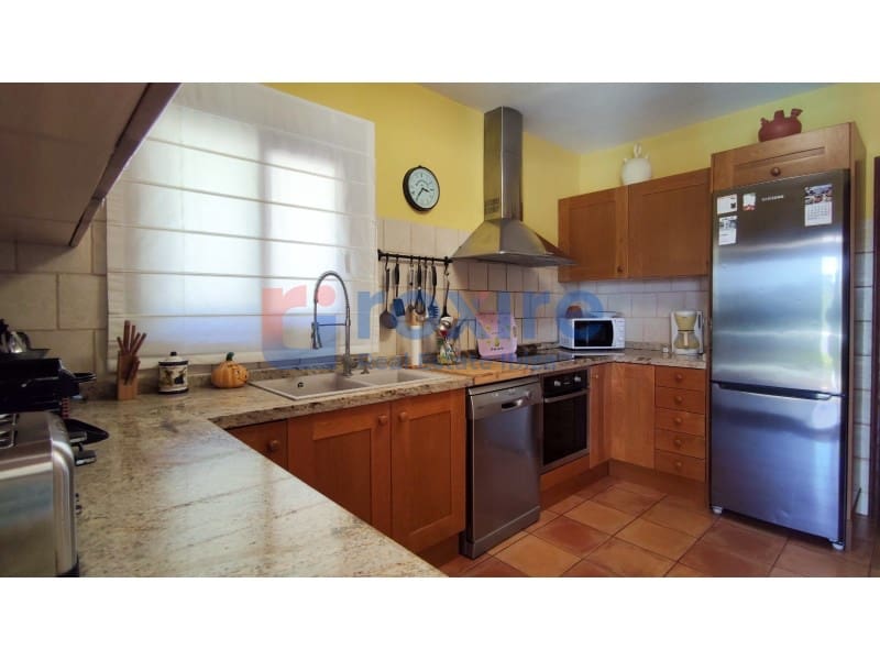 4 makuuhuone Huvila vuokrattavana paikassa Sant Antoni de Portmany mukana uima-altaan 
autotalli - 10 000 € (Ref: 9778031)