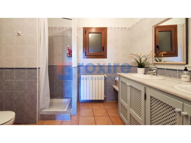 4 makuuhuone Huvila vuokrattavana paikassa Sant Antoni de Portmany mukana uima-altaan 
autotalli - 10 000 € (Ref: 9778031)