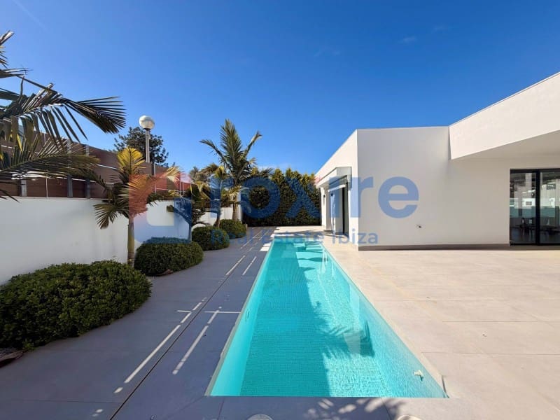 5 sovrum Radhus till salu i Nuestra Senora de Jesus med pool garage - 2 700 000 € (Ref: 9778034)