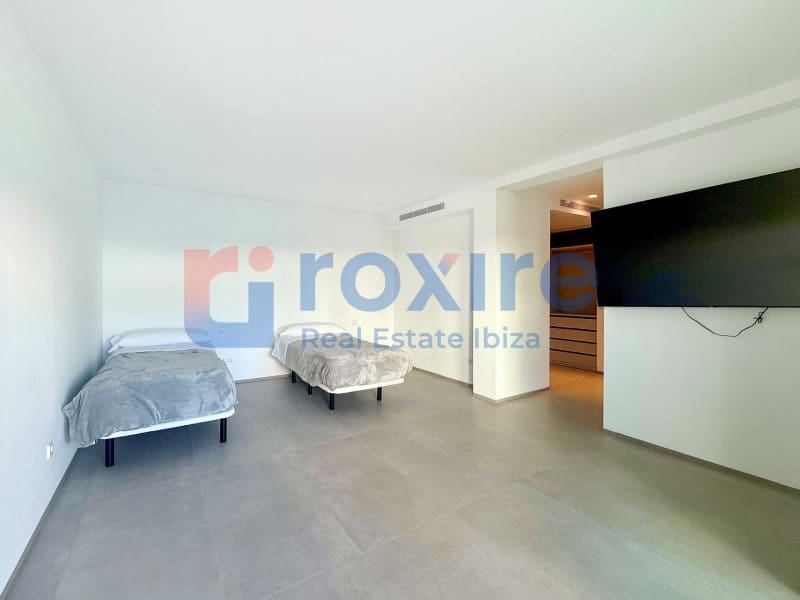 5 sovrum Radhus till salu i Nuestra Senora de Jesus med pool garage - 2 700 000 € (Ref: 9778034)