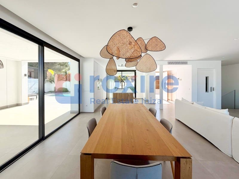 5 sovrum Radhus till salu i Nuestra Senora de Jesus med pool garage - 2 700 000 € (Ref: 9778034)