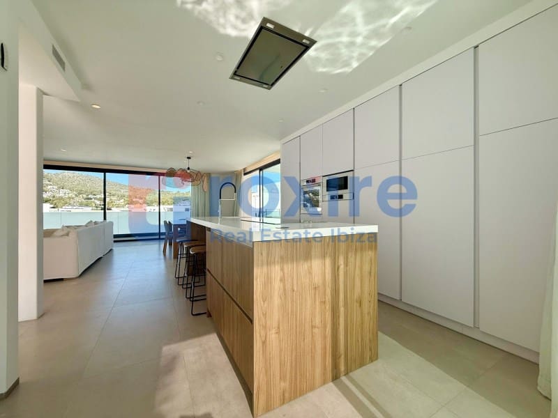 5 sovrum Radhus till salu i Nuestra Senora de Jesus med pool garage - 2 700 000 € (Ref: 9778034)