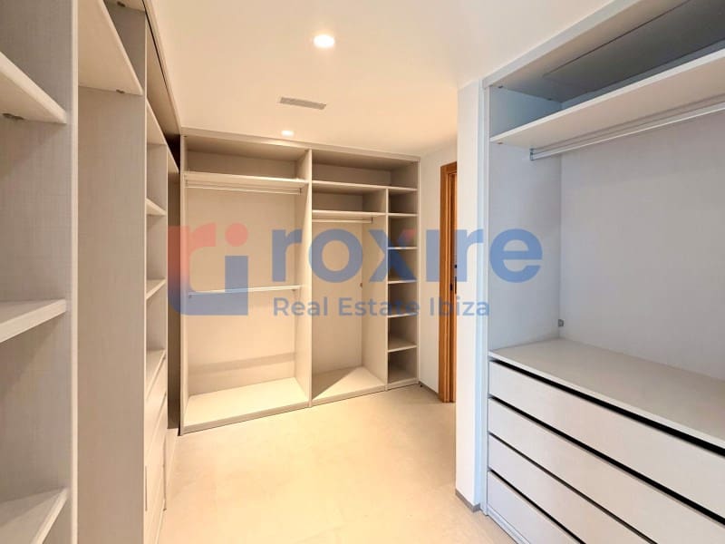 5 sovrum Radhus till salu i Nuestra Senora de Jesus med pool garage - 2 700 000 € (Ref: 9778034)