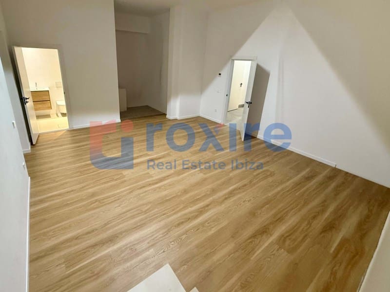 5 sovrum Radhus till salu i Nuestra Senora de Jesus med pool garage - 2 700 000 € (Ref: 9778034)