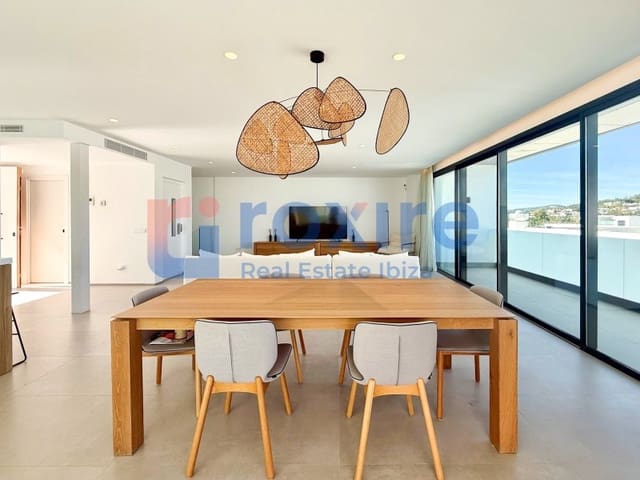 5 sovrum Radhus till salu i Nuestra Señora de Jesus, Santa Eulalia / Santa Eularia med pool garage - 2 700 000 € (Ref: 9778034)