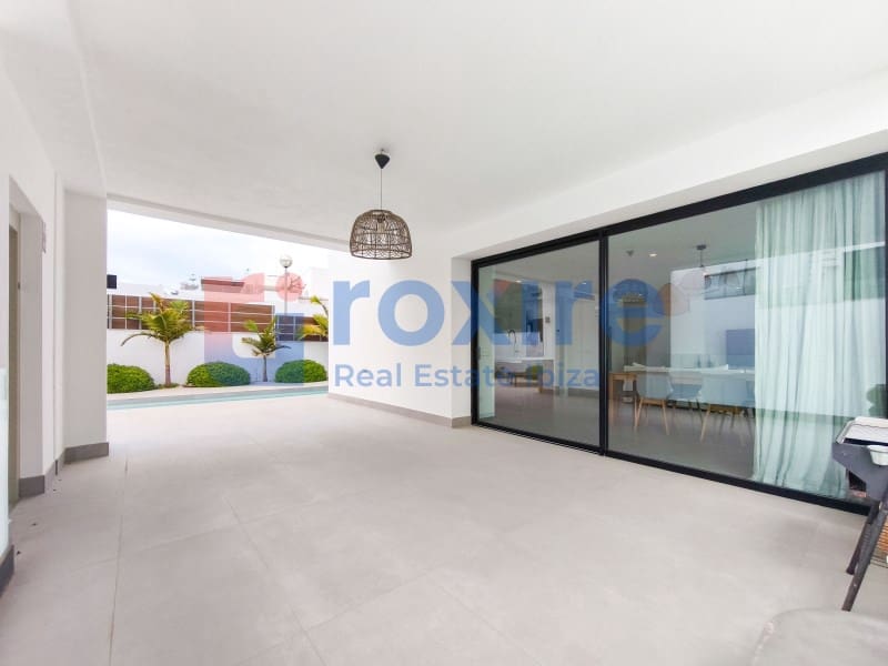 5 chambre Villa/Maison Mitoyenne à vendre à Nuestra Senora de Jesus avec piscine garage - 2 700 000 € (Ref: 9778034)