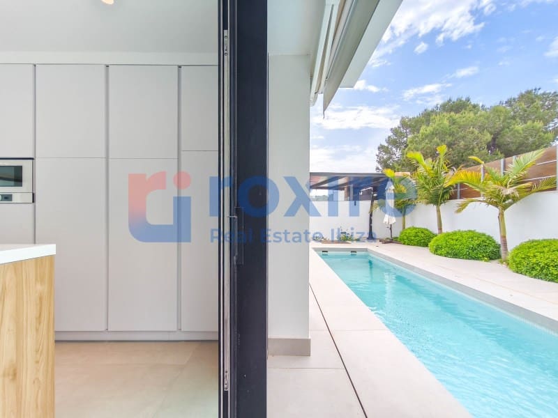 5 chambre Villa/Maison Mitoyenne à vendre à Nuestra Senora de Jesus avec piscine garage - 2 700 000 € (Ref: 9778034)