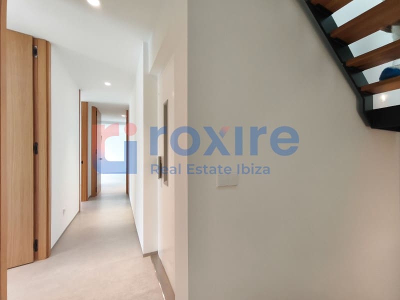 5 chambre Villa/Maison Mitoyenne à vendre à Nuestra Senora de Jesus avec piscine garage - 2 700 000 € (Ref: 9778034)