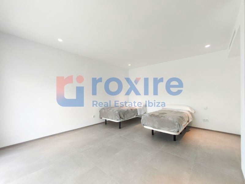 5 chambre Villa/Maison Mitoyenne à vendre à Nuestra Senora de Jesus avec piscine garage - 2 700 000 € (Ref: 9778034)