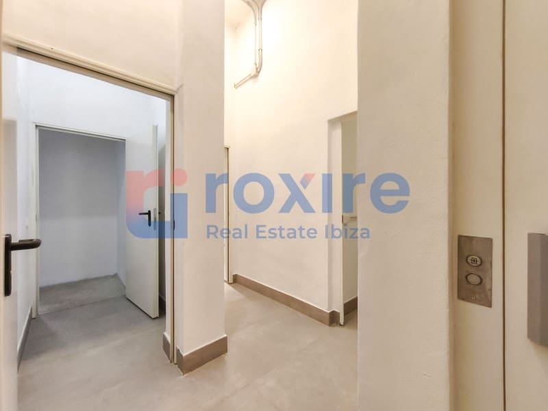 5 chambre Villa/Maison Mitoyenne à vendre à Nuestra Senora de Jesus avec piscine garage - 2 700 000 € (Ref: 9778034)