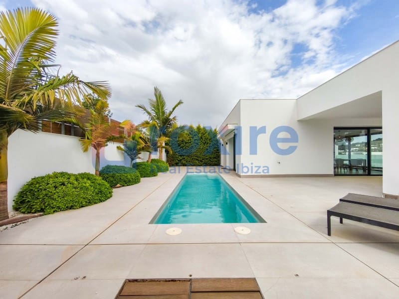 5 chambre Villa/Maison Mitoyenne à vendre à Nuestra Senora de Jesus avec piscine garage - 2 700 000 € (Ref: 9778034)