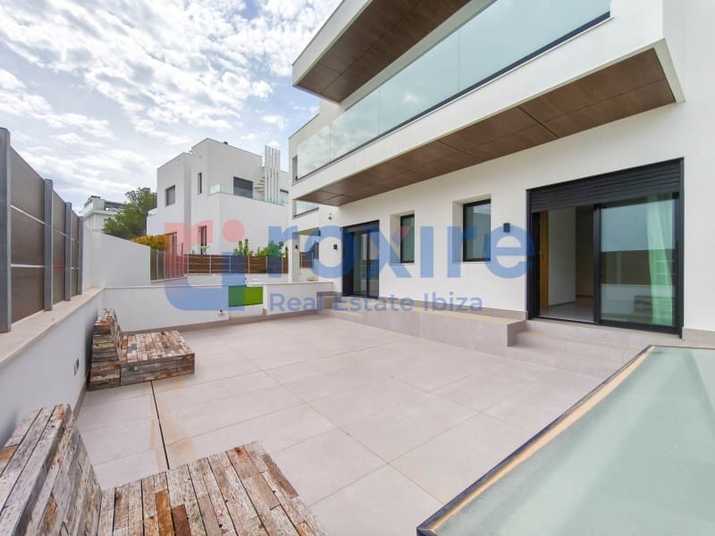 5 chambre Villa/Maison Mitoyenne à vendre à Nuestra Senora de Jesus avec piscine garage - 2 700 000 € (Ref: 9778034)