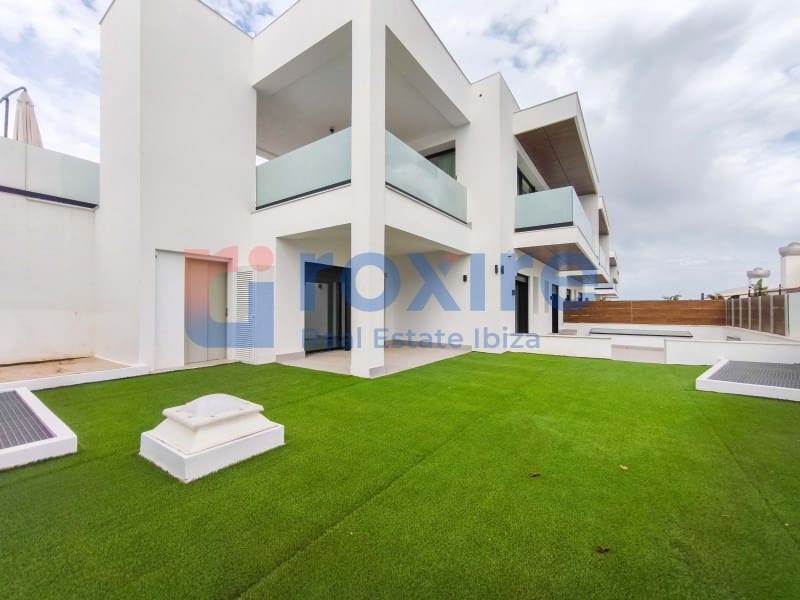 5 chambre Villa/Maison Mitoyenne à vendre à Nuestra Senora de Jesus avec piscine garage - 2 700 000 € (Ref: 9778034)