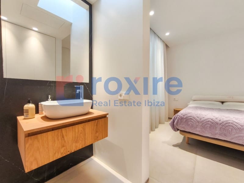 5 chambre Villa/Maison Mitoyenne à vendre à Nuestra Senora de Jesus avec piscine garage - 2 700 000 € (Ref: 9778034)