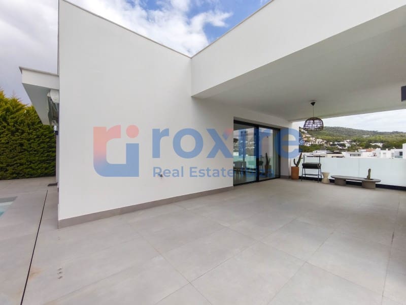 5 chambre Villa/Maison Mitoyenne à vendre à Nuestra Senora de Jesus avec piscine garage - 2 700 000 € (Ref: 9778034)