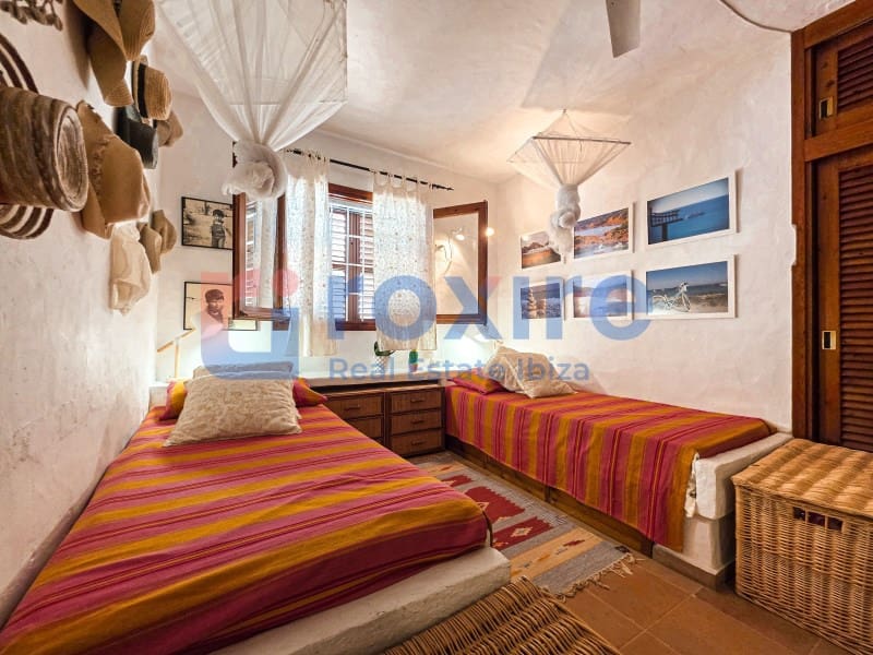 Villa/Maison de 6 chambres à louer à Es Cubells avec piscine - 12 000 € (Ref: 9778037)