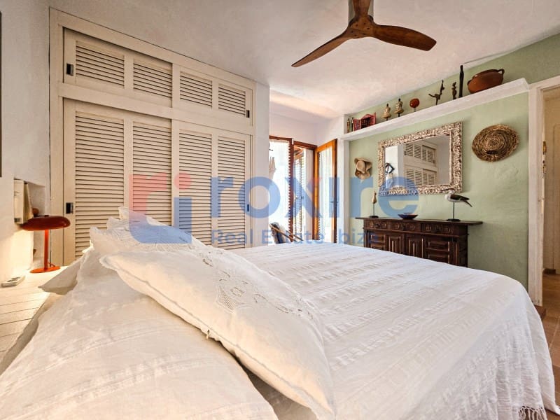 Villa/Maison de 6 chambres à louer à Es Cubells avec piscine - 12 000 € (Ref: 9778037)