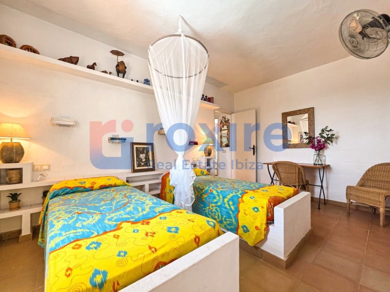 Villa/Maison de 6 chambres à louer à Es Cubells avec piscine - 12 000 € (Ref: 9778037)