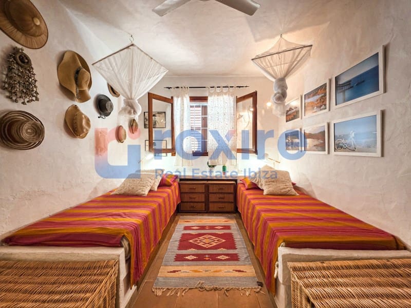 Villa/Maison de 6 chambres à louer à Es Cubells avec piscine - 12 000 € (Ref: 9778037)