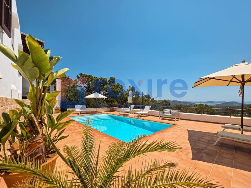 Villa/Maison de 6 chambres à louer à Es Cubells avec piscine - 12 000 € (Ref: 9778037)