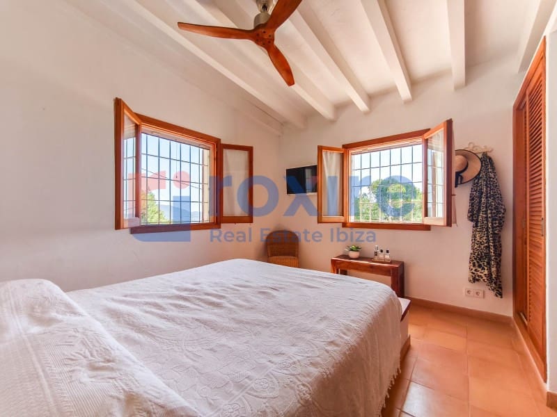 6 slaapkamer Villa te huur in Es Cubells met zwembad - € 12.000 (Ref: 9778037)