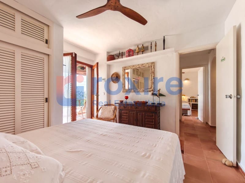 6 slaapkamer Villa te huur in Es Cubells met zwembad - € 12.000 (Ref: 9778037)