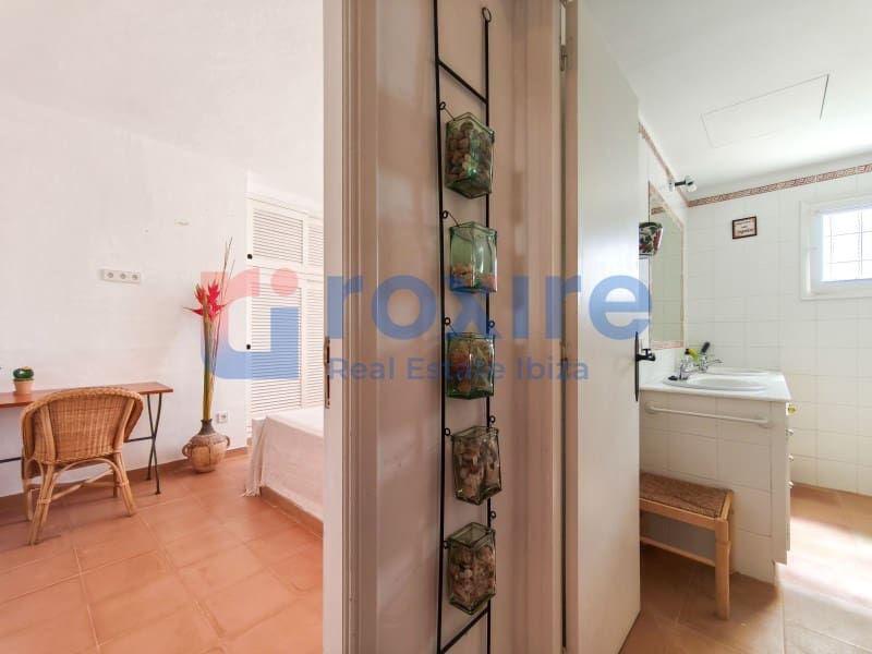 6 slaapkamer Villa te huur in Es Cubells met zwembad - € 12.000 (Ref: 9778037)